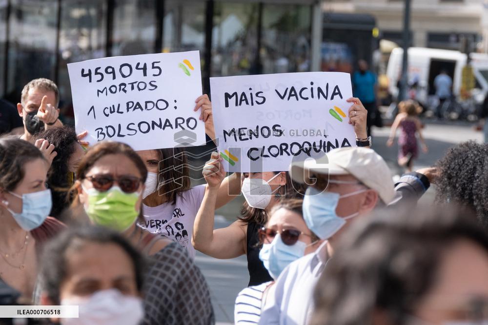 Anti Bolsonaro protest in Paris