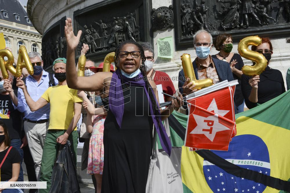 Anti Bolsonaro protest in Paris