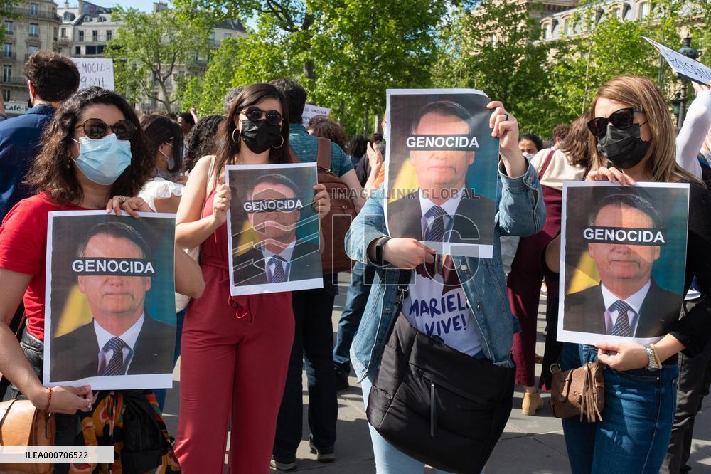 Anti Bolsonaro protest in Paris