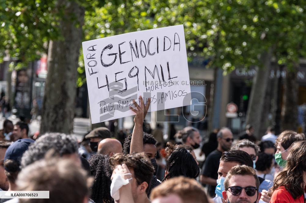Anti Bolsonaro protest in Paris