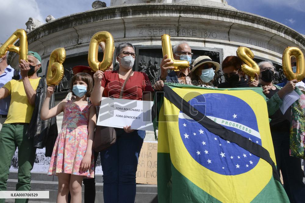 Anti Bolsonaro protest in Paris