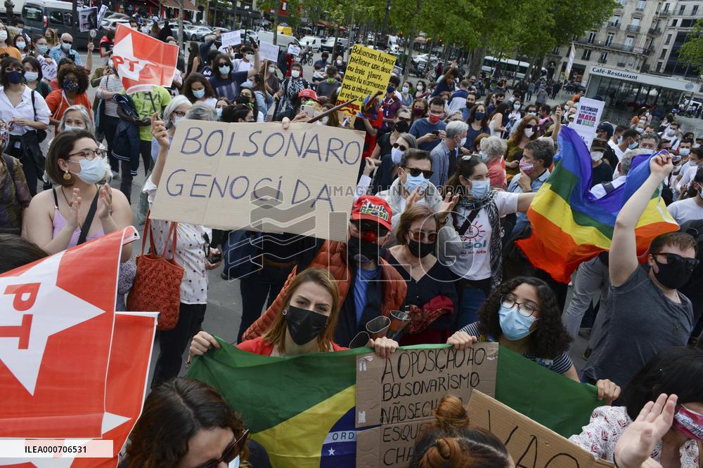Anti Bolsonaro protest in Paris