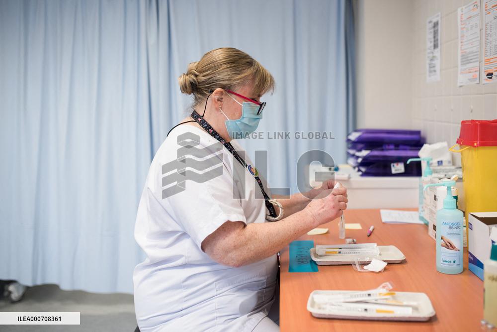 Pfizer/BioNTech Vaccine Administred At CHU - Lille