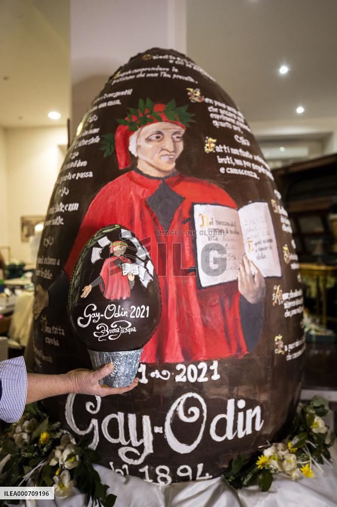 Largest chocolate Easter egg - Naples