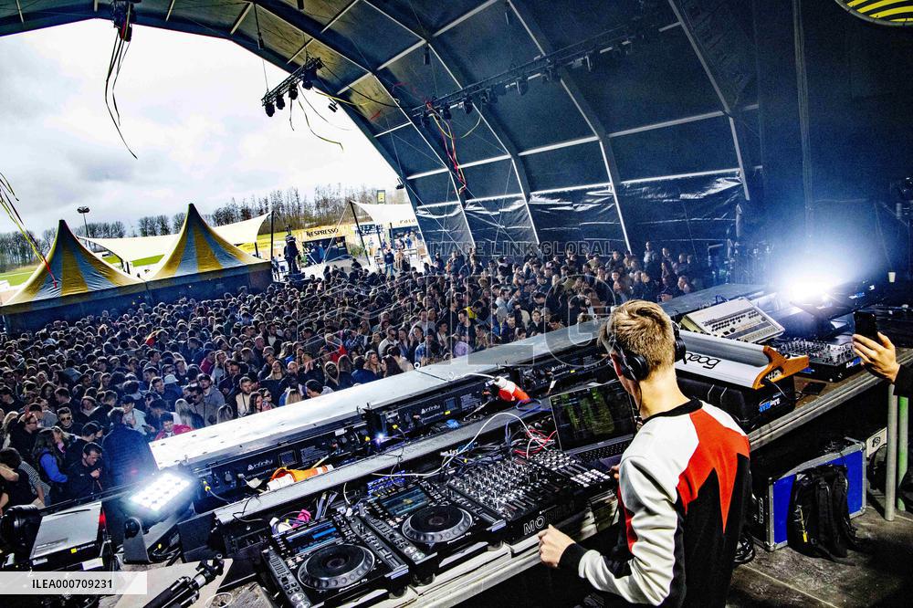 Fieldlab Dance Festival amid Covid-19 pandemic - Netherlands