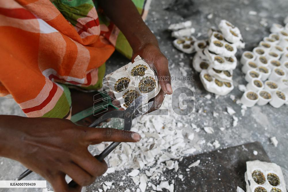 Gohona Gram: The Last Holdout Of Jewellery Artisans - Bangladesh