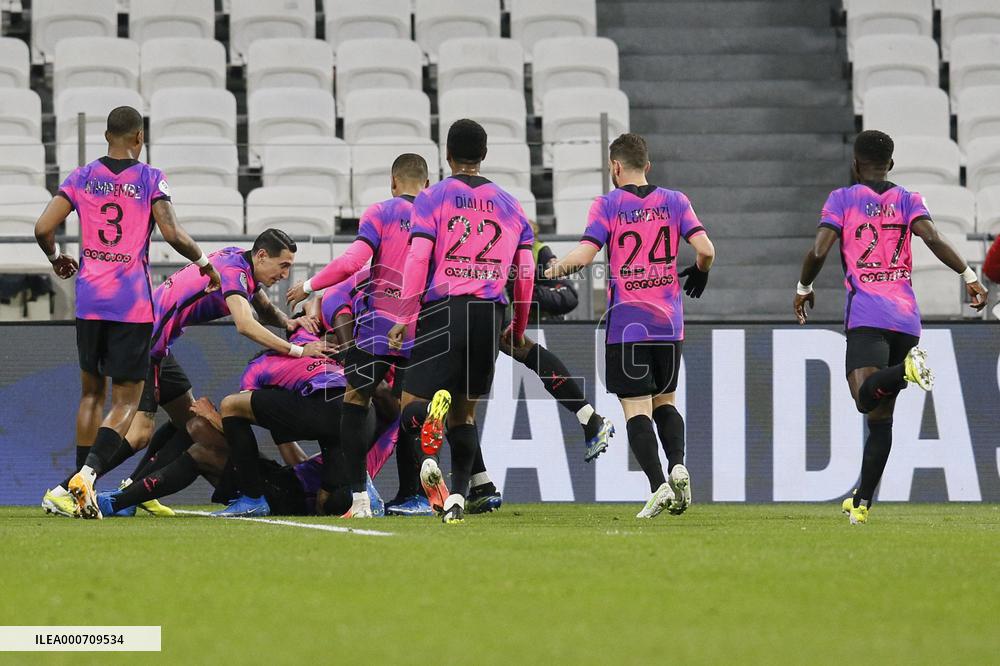 Soccer Football - Ligue 1 - Olympique Lyon vs PSG