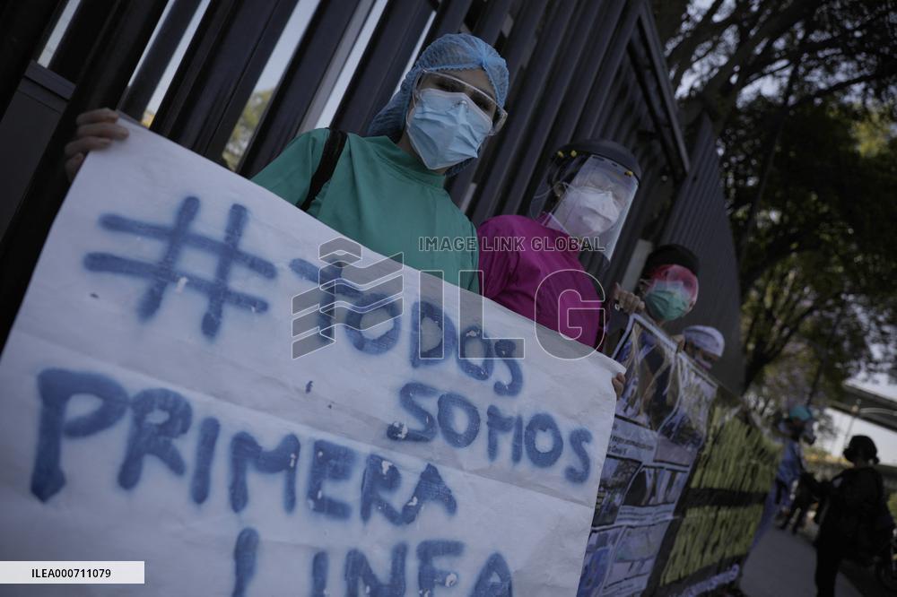 Dentist Protest To Demand Covid-19 Vaccine