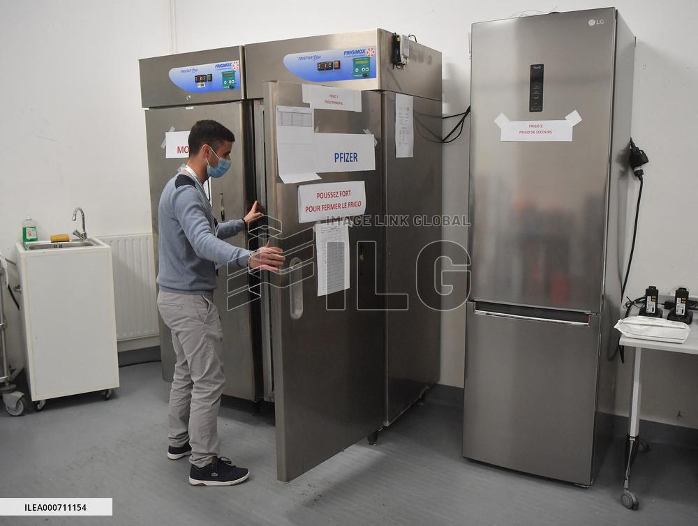 Covid-19 Vaccination Center - Saint-Quentin-En-Yvelines