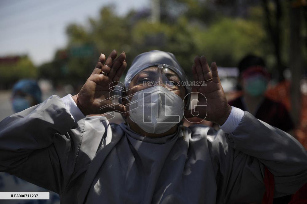 Dentist Protest To Demand Covid-19 Vaccine