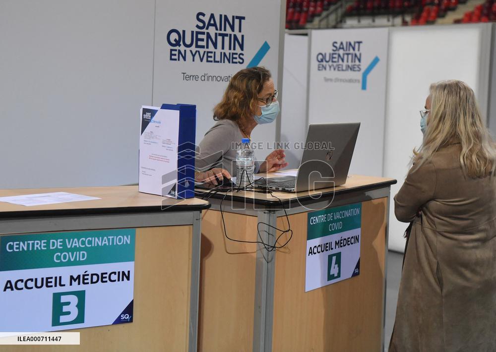 Covid-19 Vaccination Center - Saint-Quentin-En-Yvelines