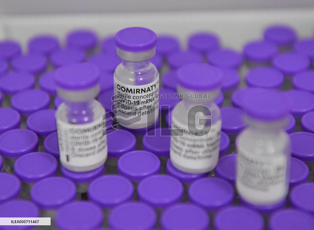 Covid-19 Vaccination Center - Saint-Quentin-En-Yvelines