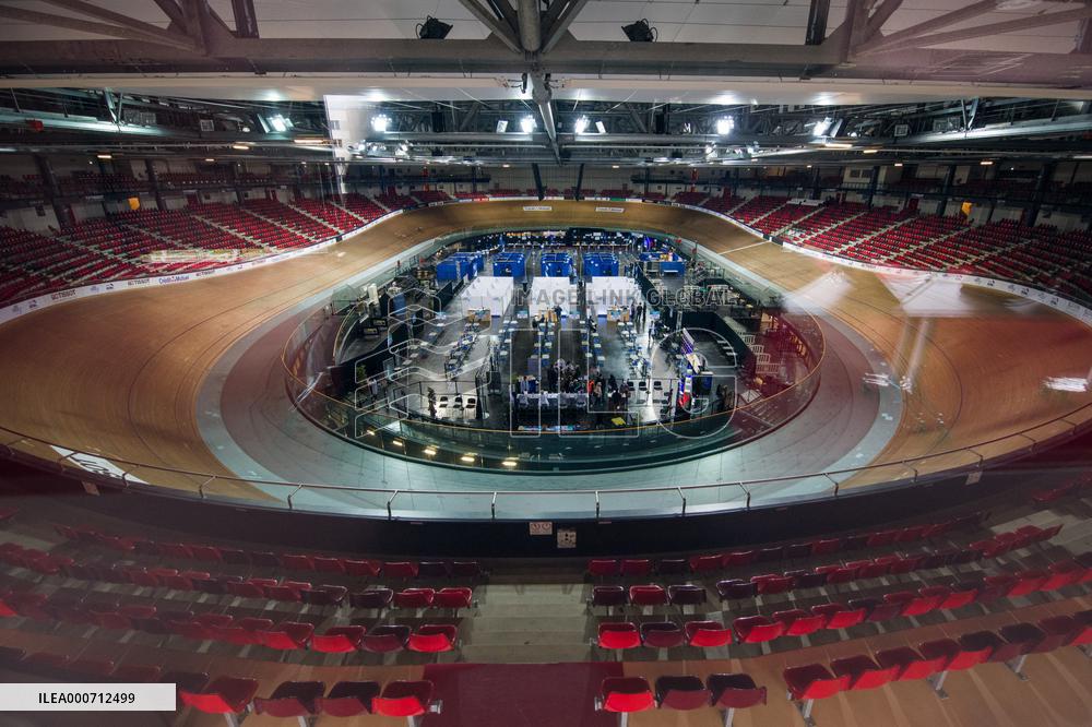 French Cycling Team Training During Vaccine Campaign - Saint-Quentin-en-Yvelines