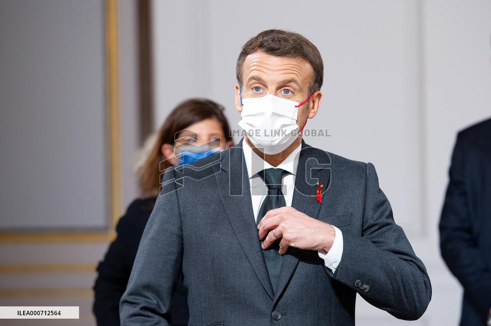 Emmanuel Macron receives the report on Rwanda and the Tutsi genocide - Paris