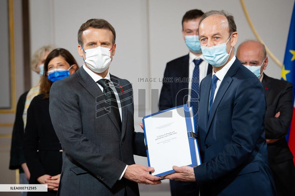 Emmanuel Macron receives the report on Rwanda and the Tutsi genocide - Paris