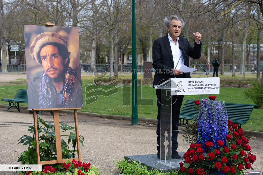 Commemorative plaque in honor of the Afghan commander Ahmad Shah Massoud - Paris