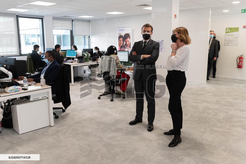 Macron visits a Social security insurance center - Creteil