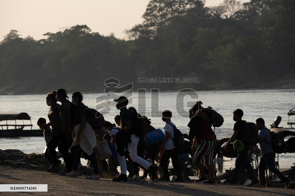 Central American Migrants Continue Their Way To USA