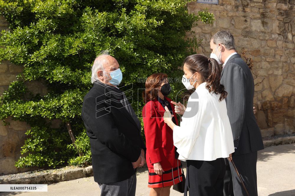 Royals visit the borntown of Francisco de Goya