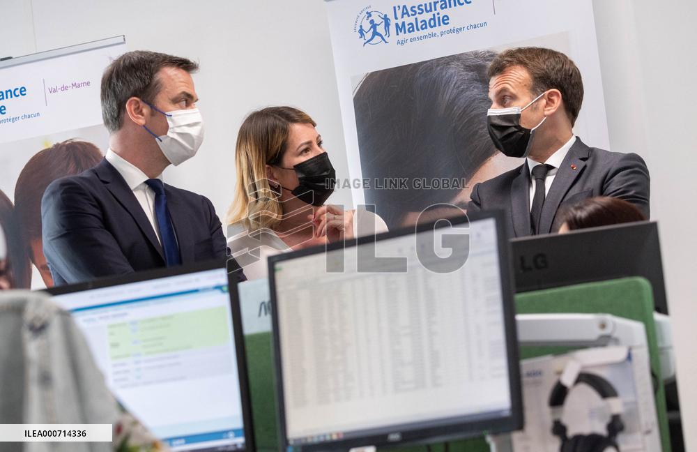Macron visits a Social security insurance center - Creteil