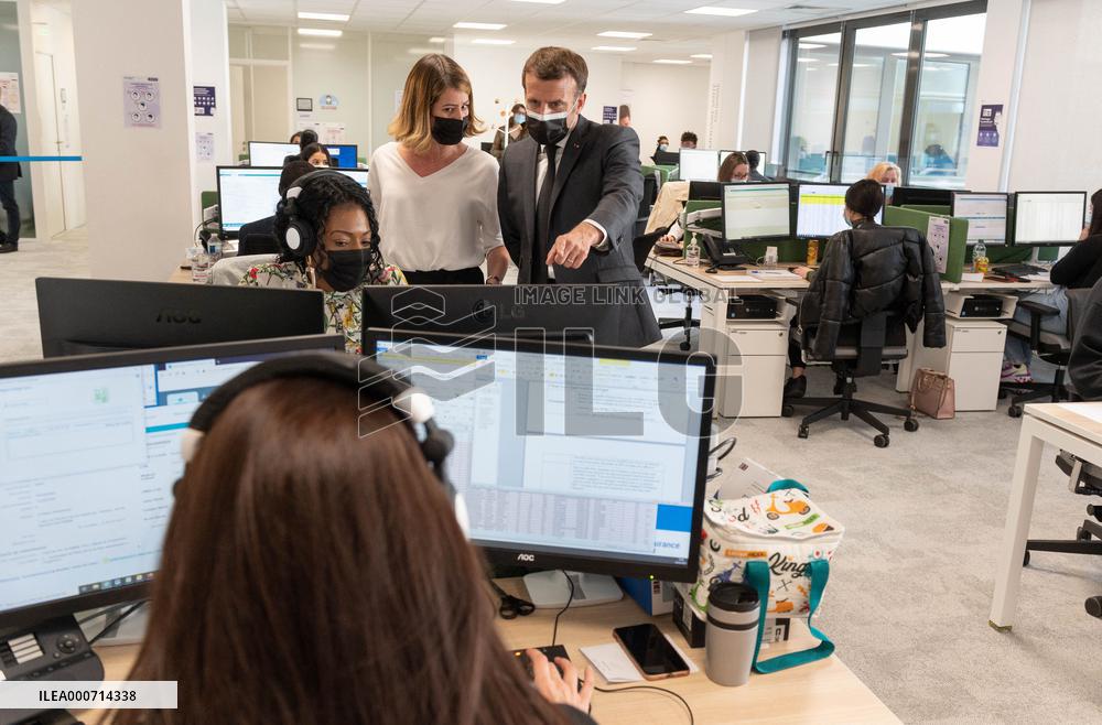 Macron visits a Social security insurance center - Creteil