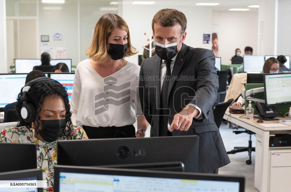 Macron visits a Social security insurance center - Creteil