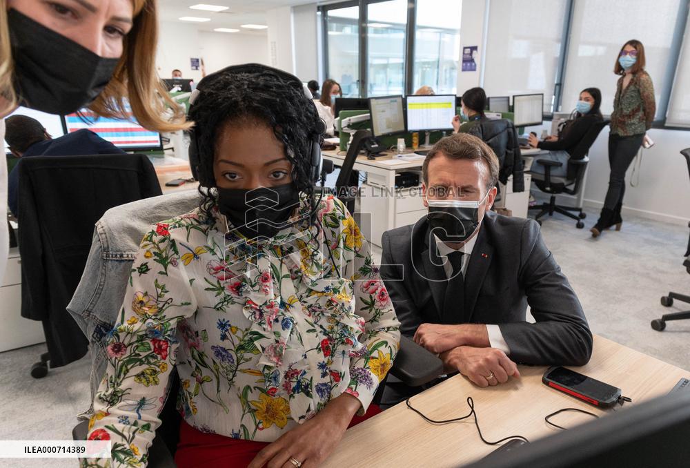 Macron visits a Social security insurance center - Creteil