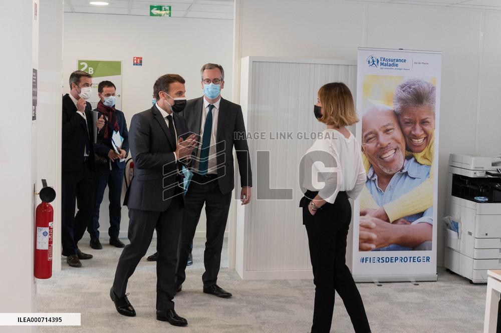 Macron visits a Social security insurance center - Creteil