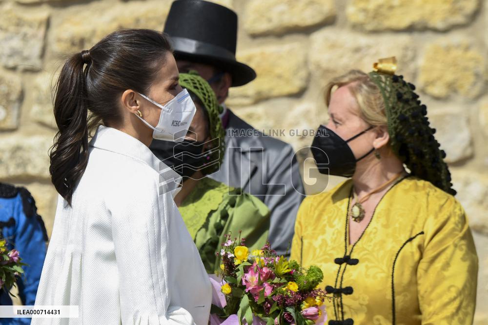 Royals visit the borntown of Francisco de Goya