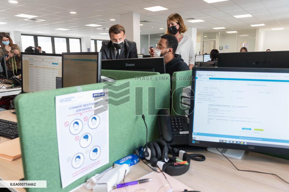 Macron visits a Social security insurance center - Creteil
