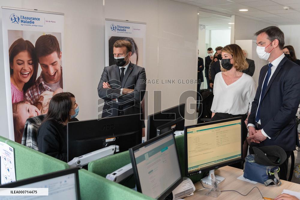 Macron visits a Social security insurance center - Creteil