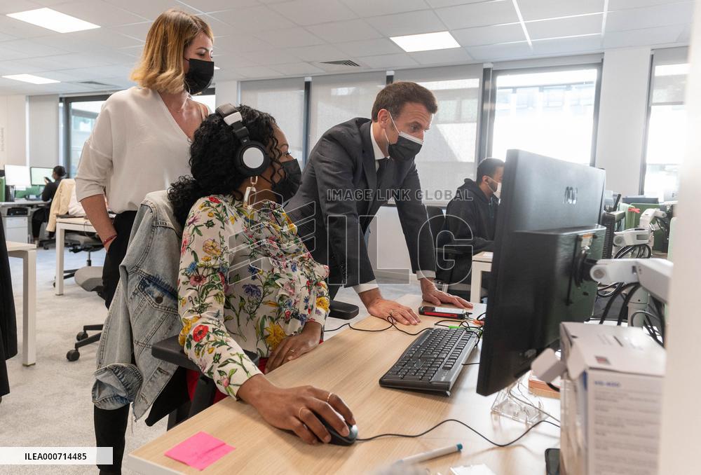 Macron visits a Social security insurance center - Creteil