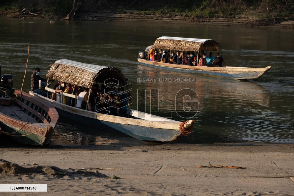 Central American Migrants Continue Their Way To USA