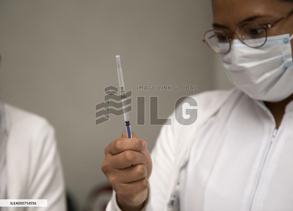 Elderly Get Vaccinated - Mexico