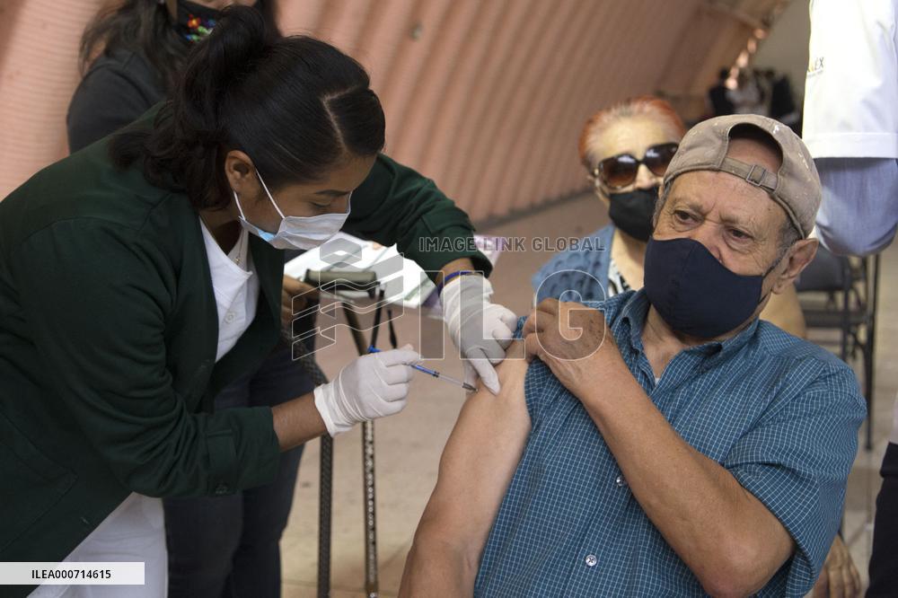 Elderly Get Vaccinated - Mexico