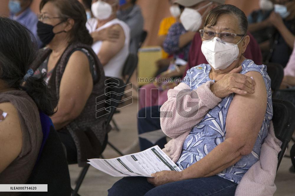 Elderly Get Vaccinated - Mexico