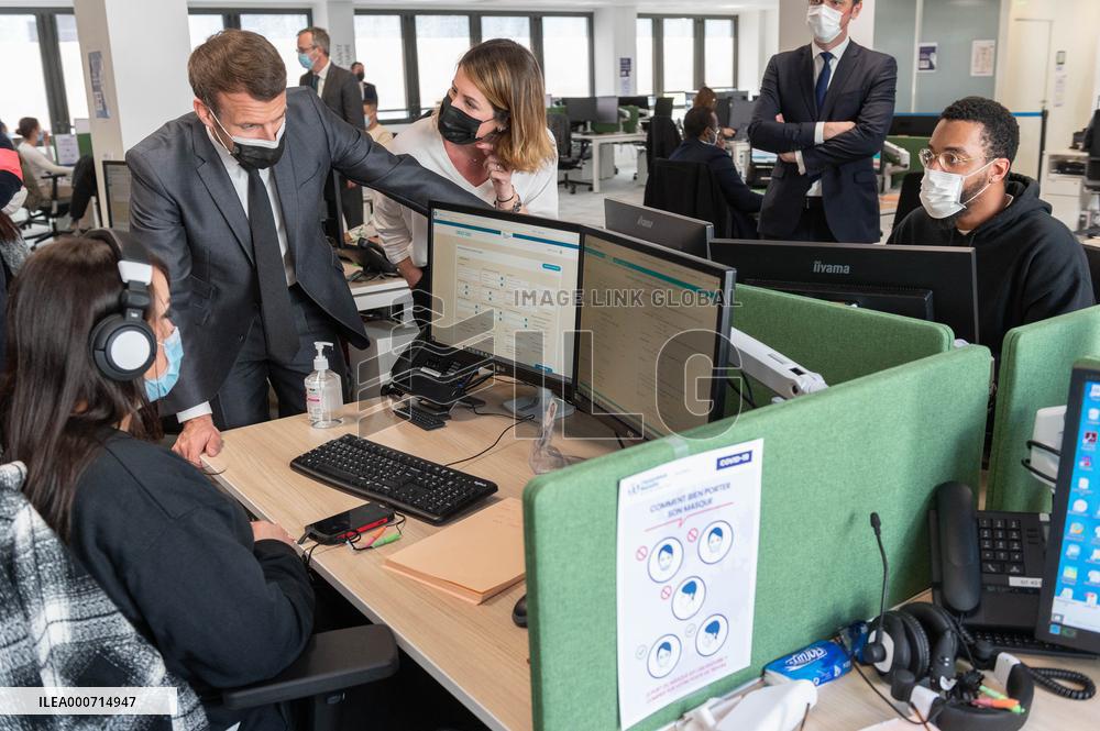 Macron visits a Social security insurance center - Creteil