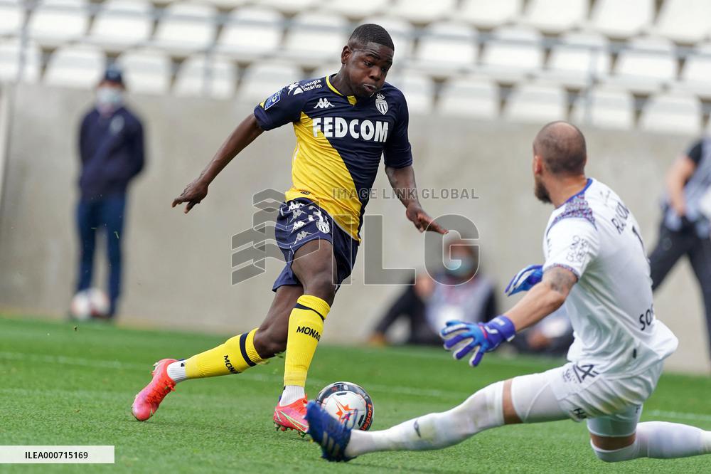 Football - Reims vs Monaco