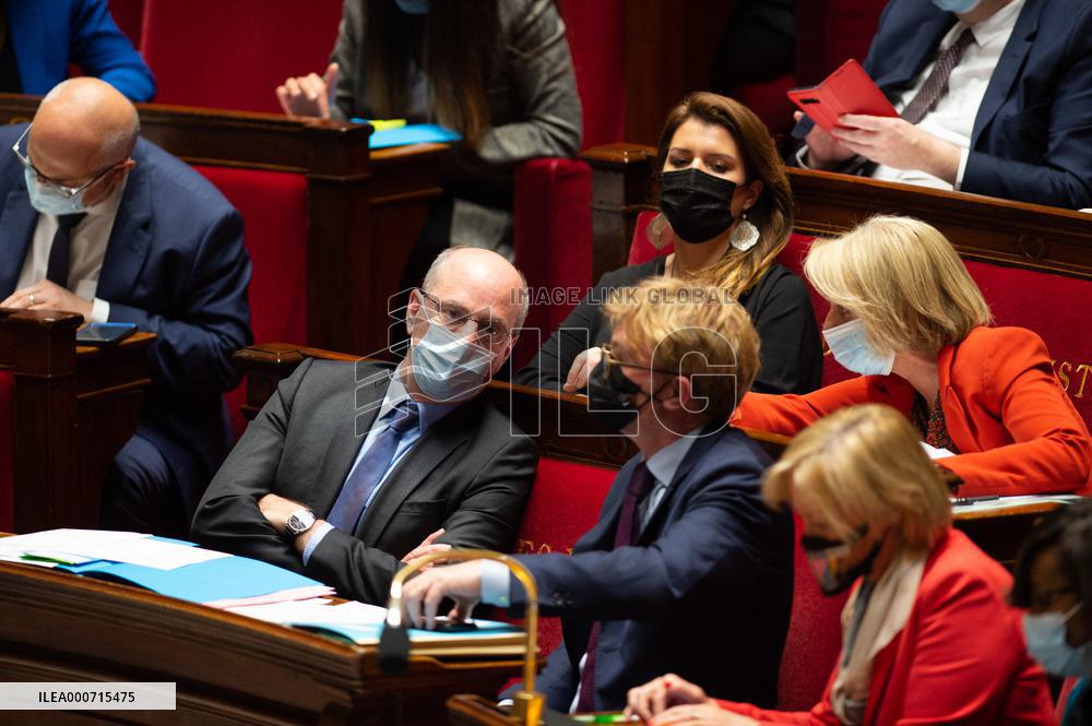 Questions to the governement - Paris