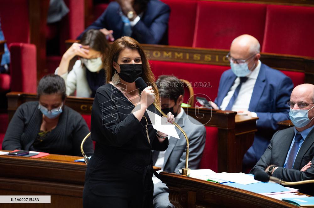 Questions to the governement - Paris