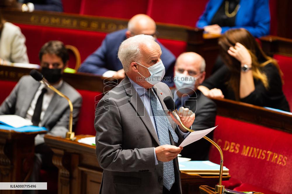 Questions to the governement - Paris