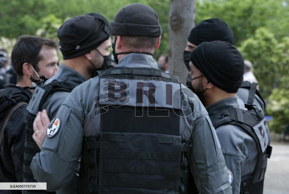 Tribute to police officer killed in Avignon - South of France