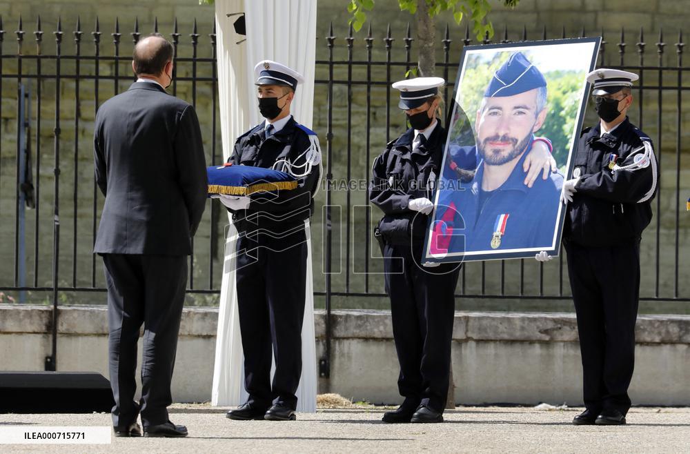 Tribute to police officer killed in Avignon - South of France