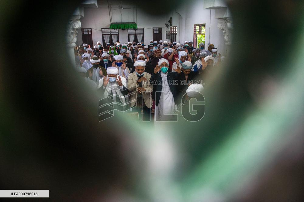 Naqsyabandiyah Performs Eid Mubarak 1442 Hijriah - Indonesia