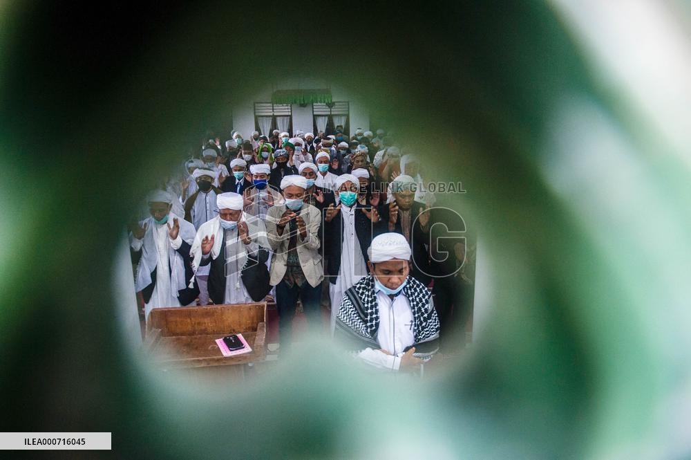 Naqsyabandiyah Performs Eid Mubarak 1442 Hijriah - Indonesia