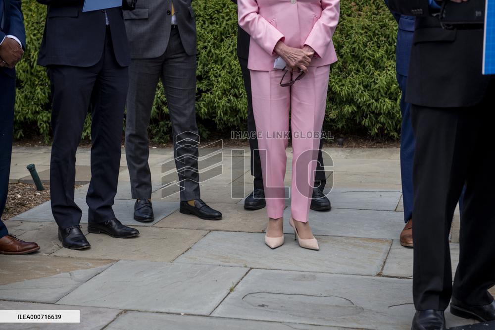 Democrats Speak On infrastructure - Washington