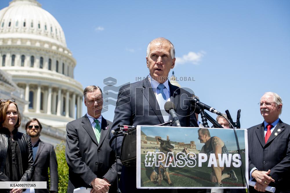 Puppies Assisting Wounded Service Members Press Conf - Washington