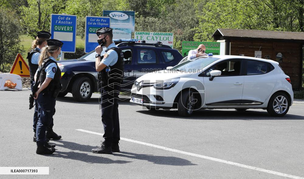 Killer Who Shot Dead Two Colleagues On The Run - Cevennes