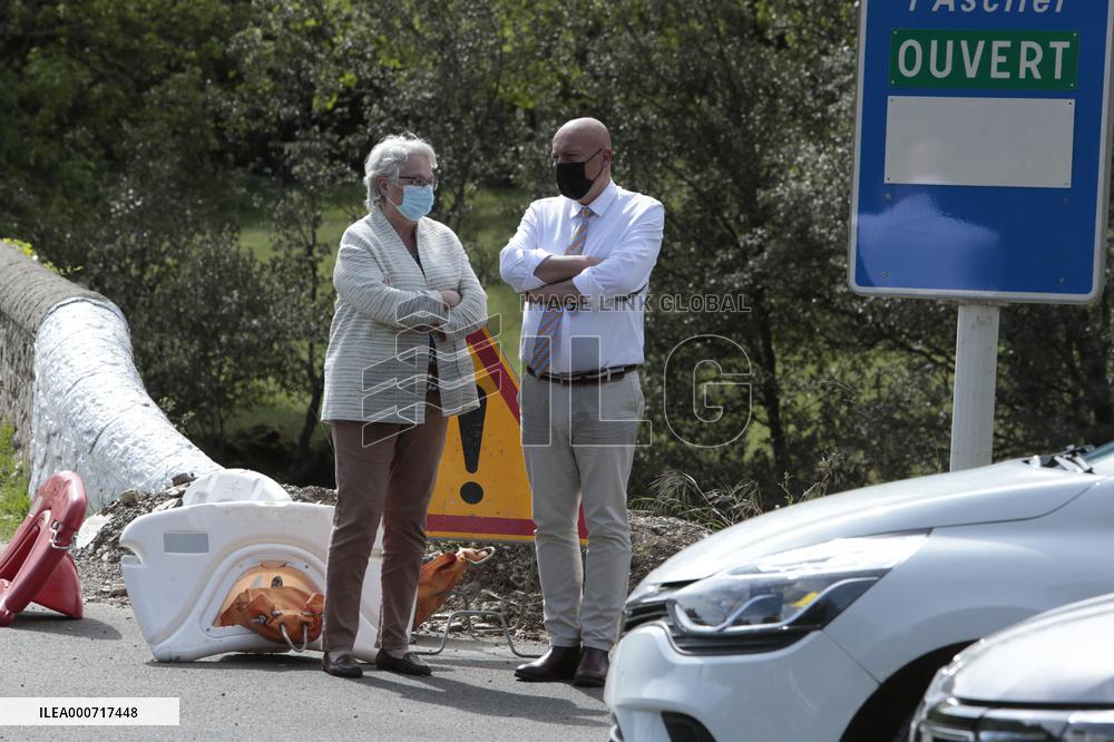 Killer Who Shot Dead Two Colleagues On The Run - Cevennes