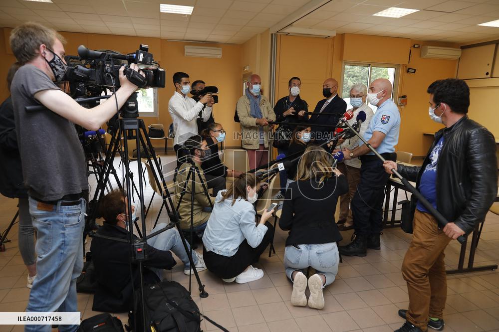 Killer Who Shot Dead Two Colleagues On The Run - Cevennes